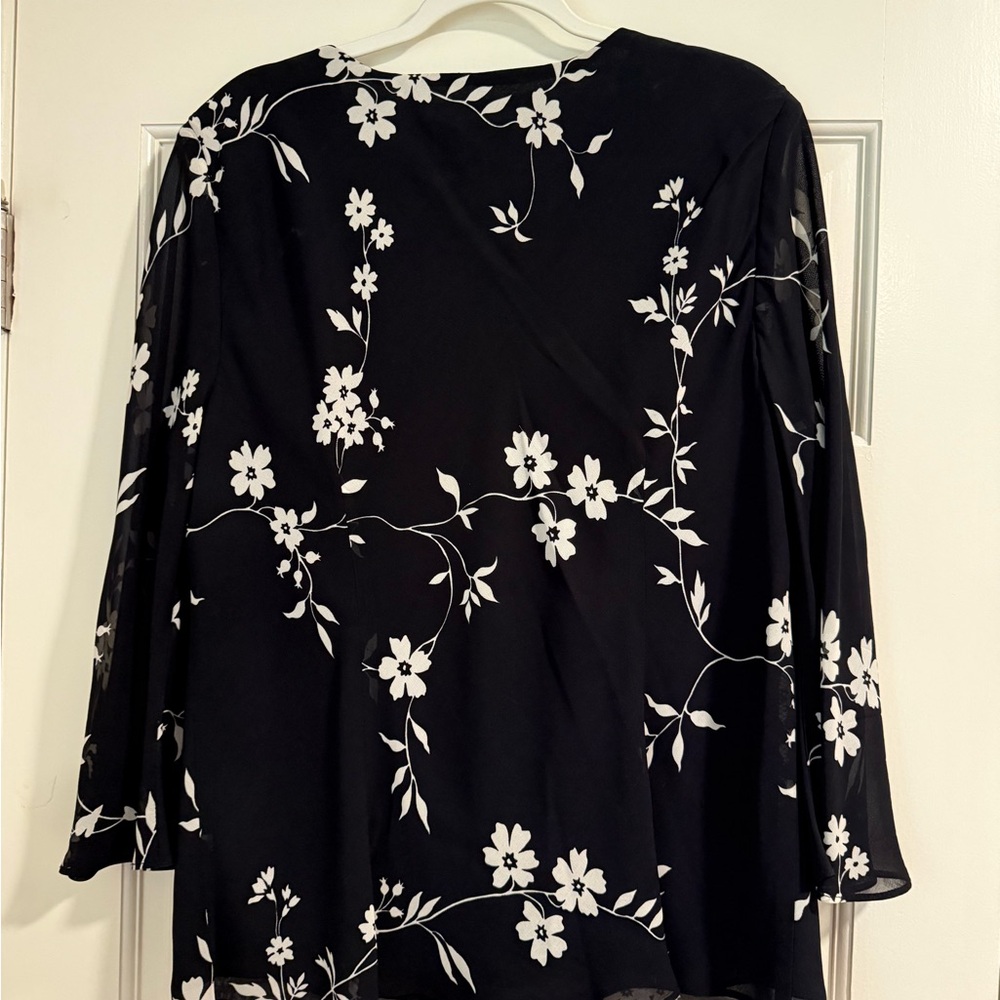 Donna Ricco Black Ruffled Blouse - Picture 2 of 3